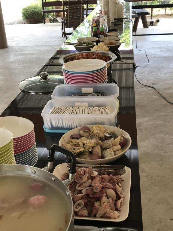 Sangtong Beach Resort Laem Sing Eksteriør billede