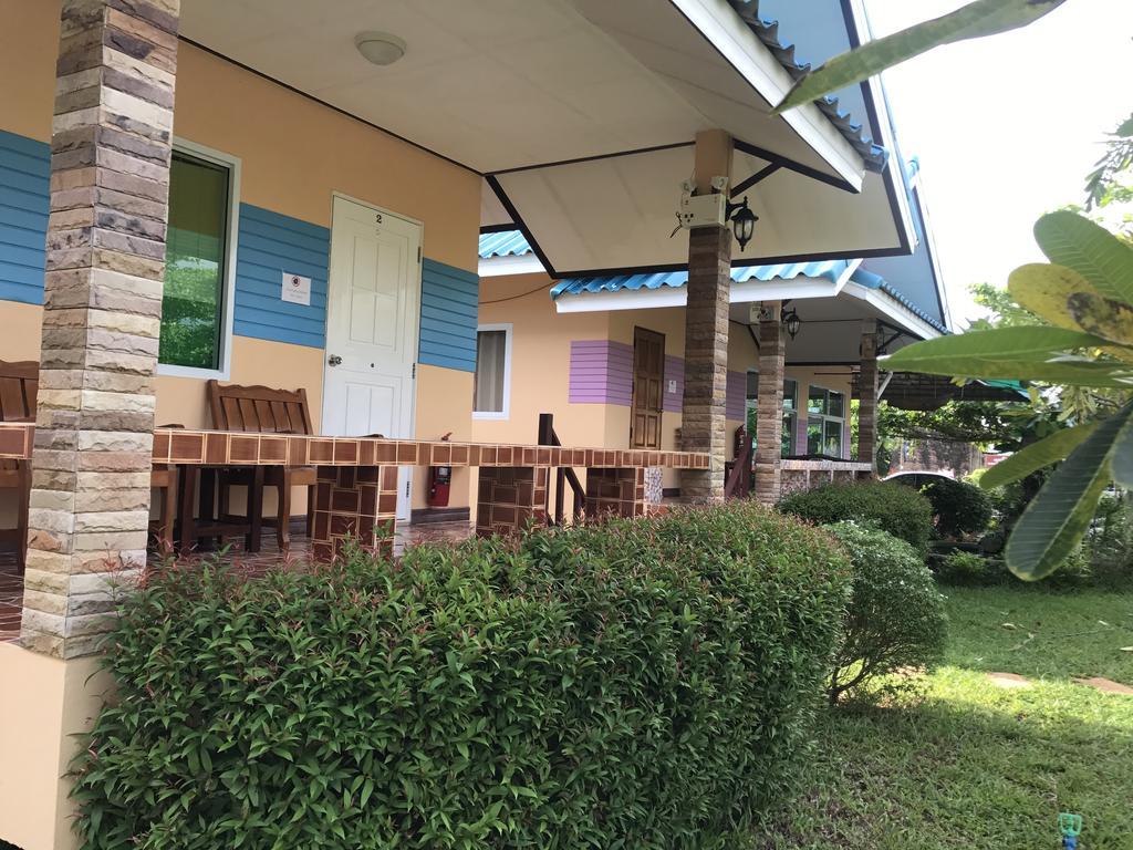Sangtong Beach Resort Laem Sing Eksteriør billede