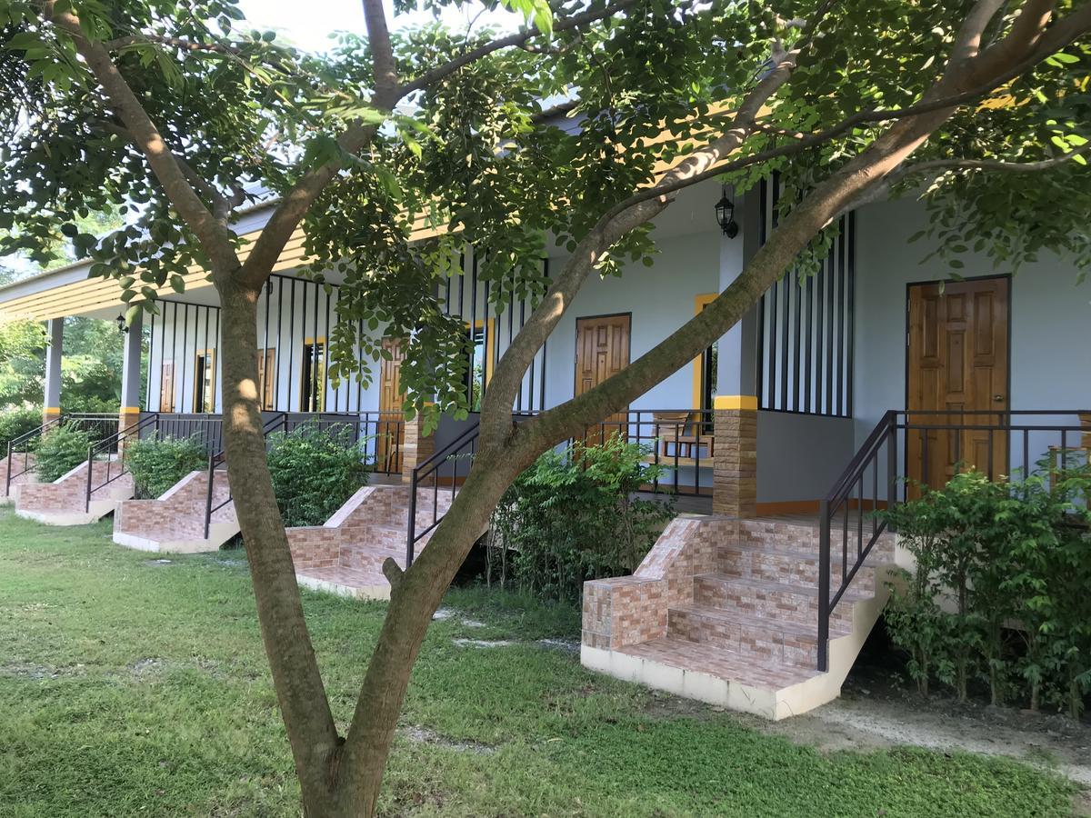 Sangtong Beach Resort Laem Sing Eksteriør billede