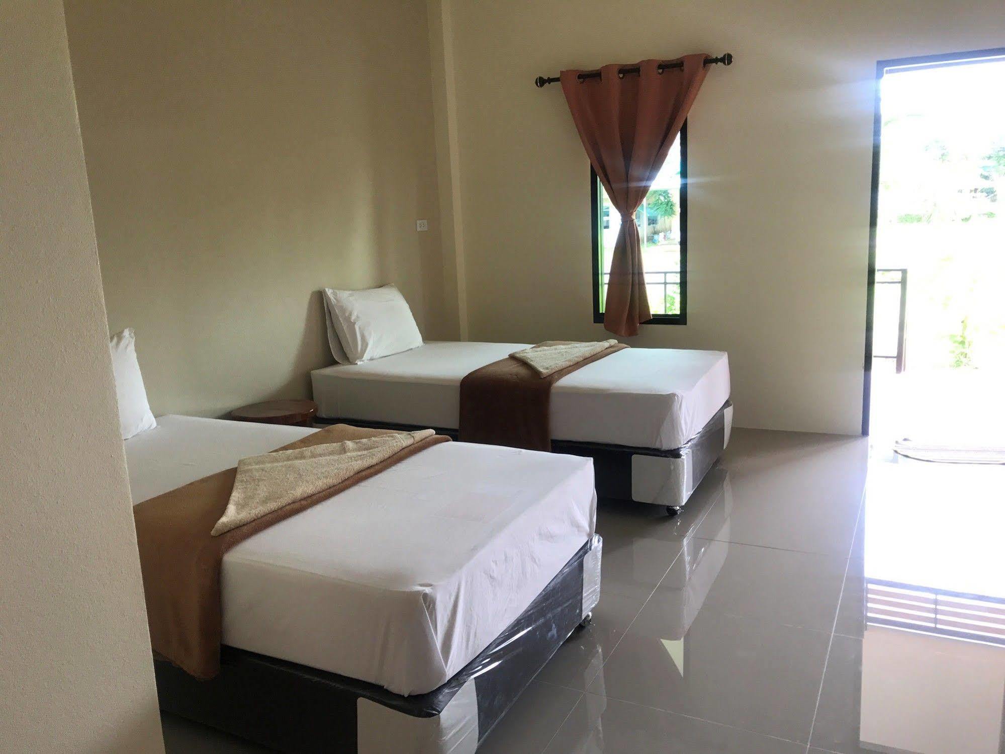 Sangtong Beach Resort Laem Sing Eksteriør billede