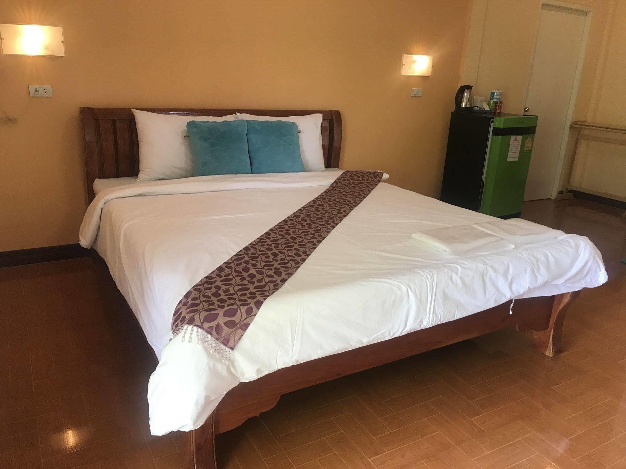 Sangtong Beach Resort Laem Sing Eksteriør billede