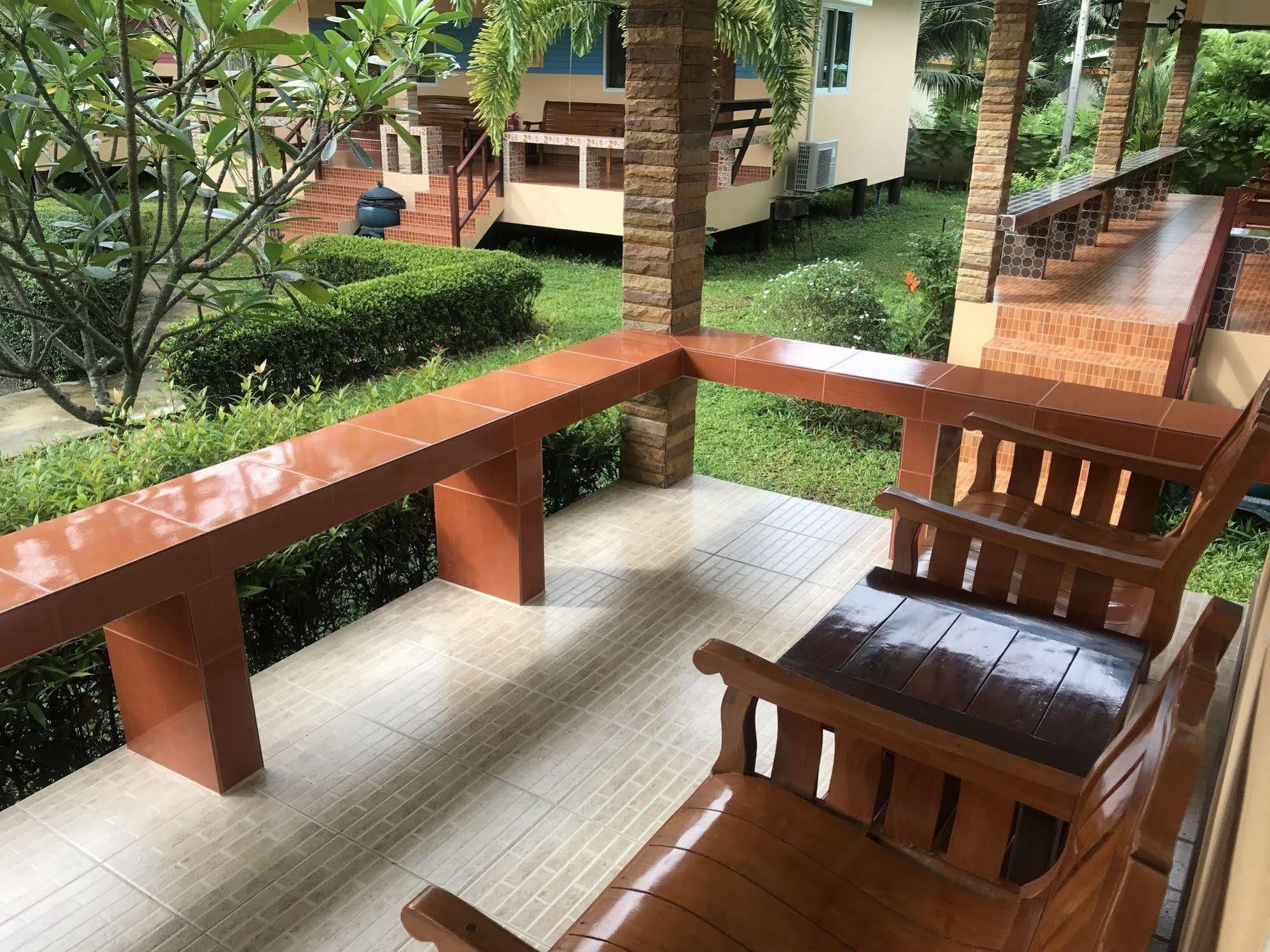 Sangtong Beach Resort Laem Sing Eksteriør billede