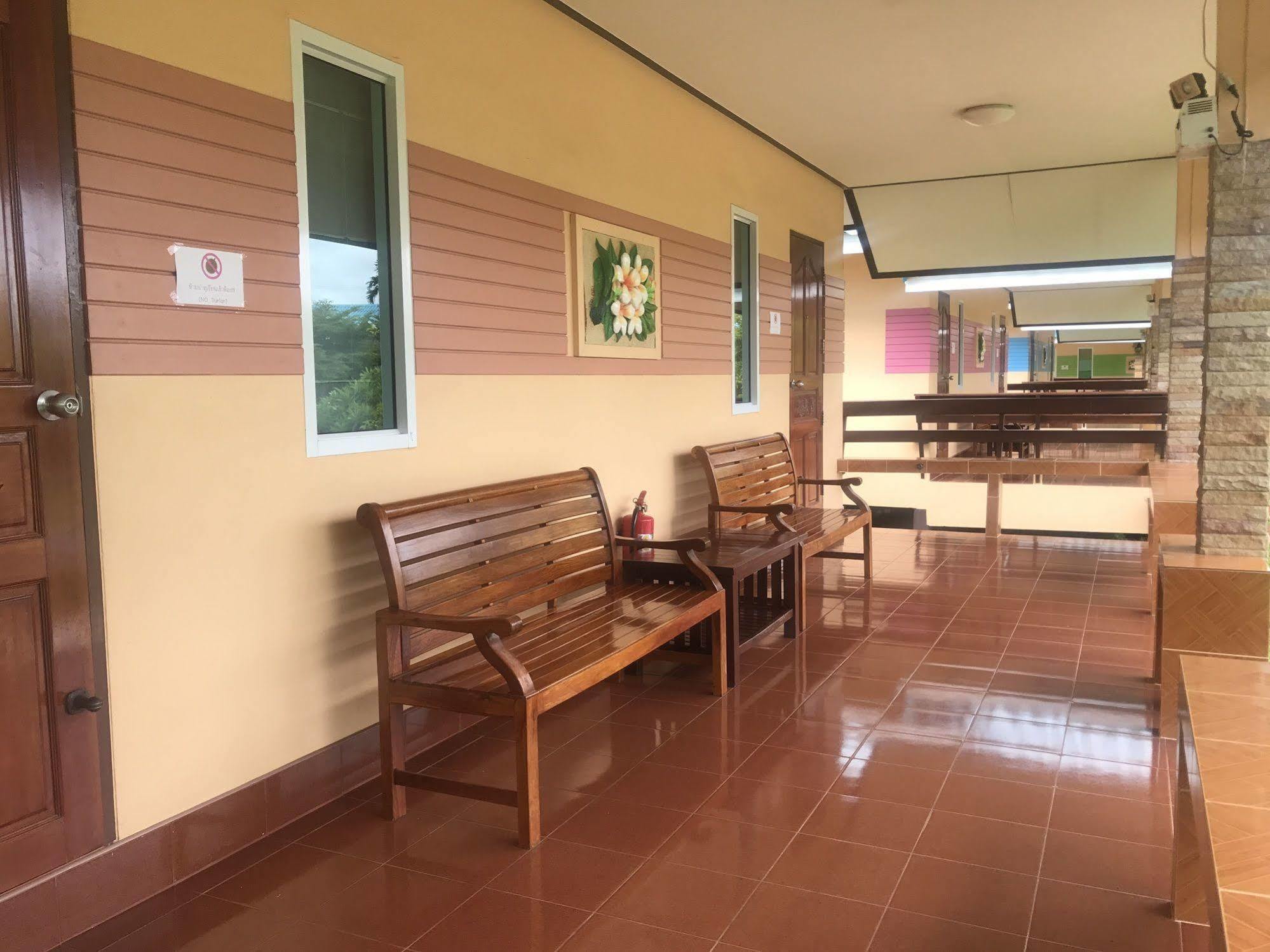 Sangtong Beach Resort Laem Sing Eksteriør billede