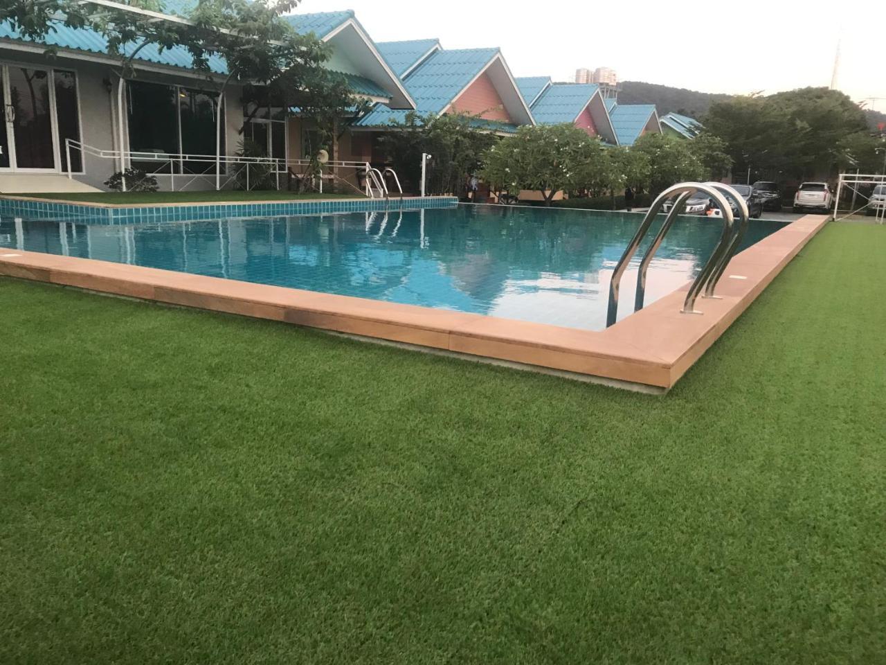 Sangtong Beach Resort Laem Sing Eksteriør billede